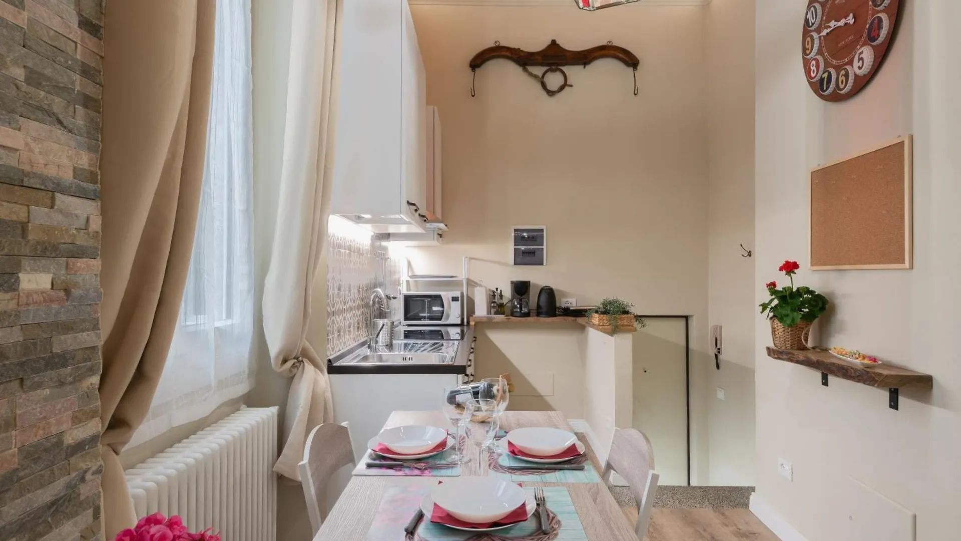 Geppi Premium Apartment Florence 0*,  Italy