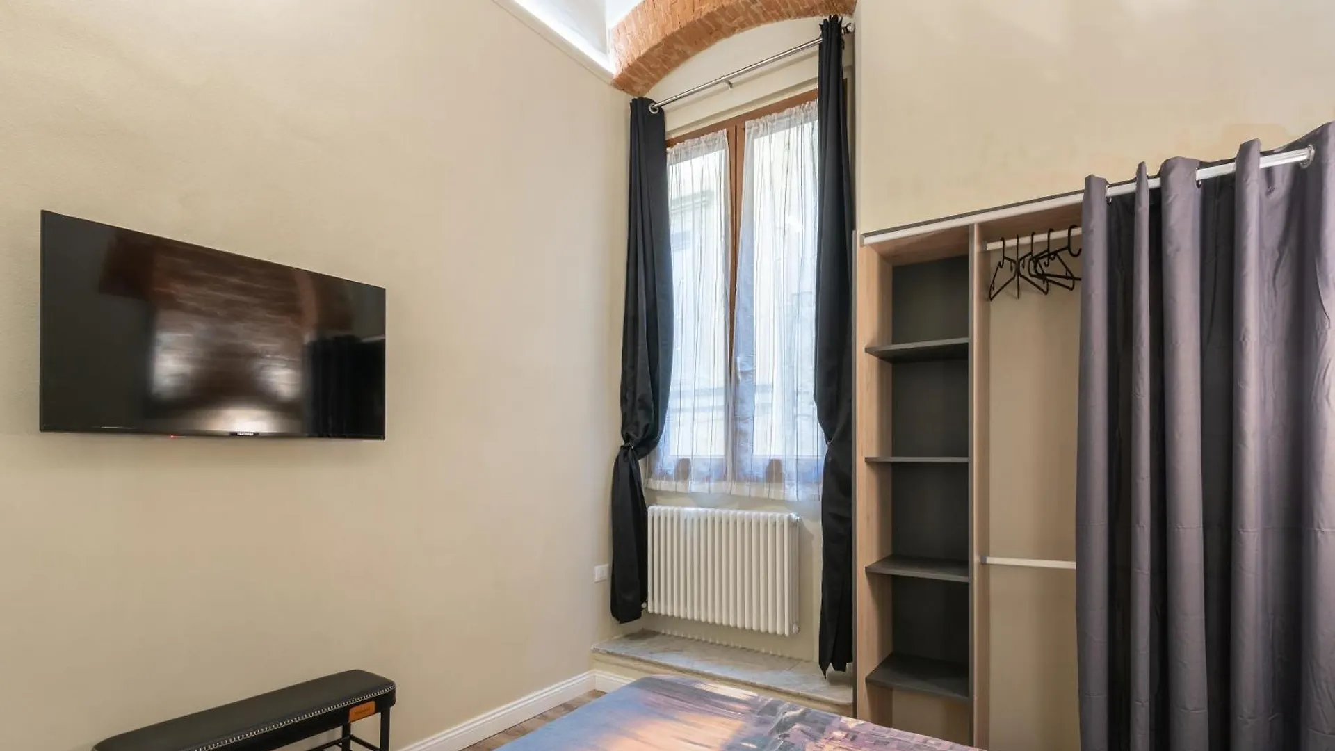 Geppi Premium Apartment Florence 0*,  Italy